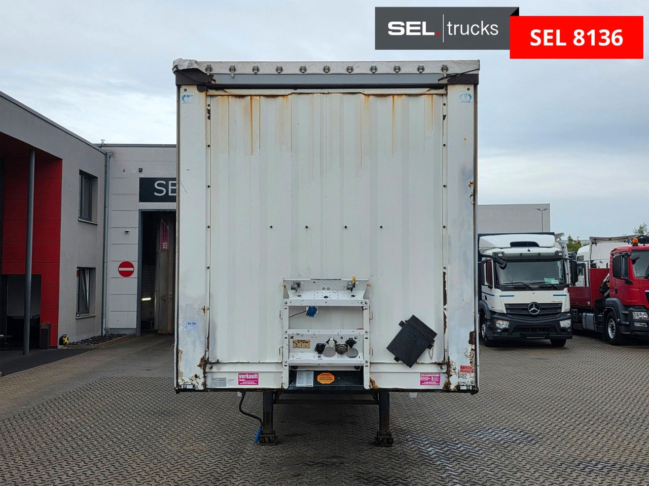 Krone SE / Ladebordwand/ Lenkachse - Tenta puspiekabe: foto 3 Krone SE / Ladebordwand/ Lenkachse - Tenta puspiekabe: foto 3