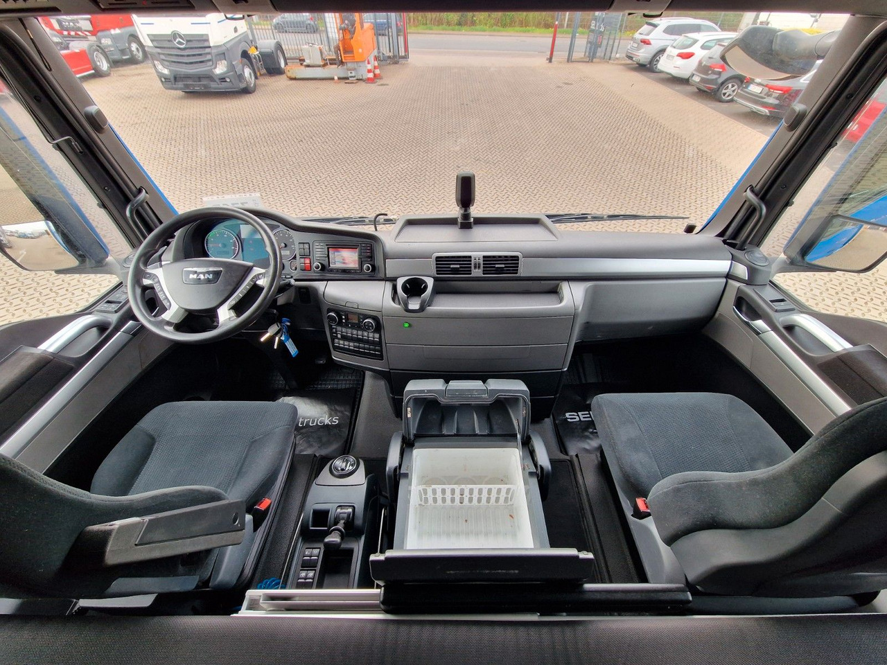 Kravas automašīna ar tentu MAN TGX 18.440 4X2 LL-U /Intarder/Hubdach/Durchlade: foto 19
