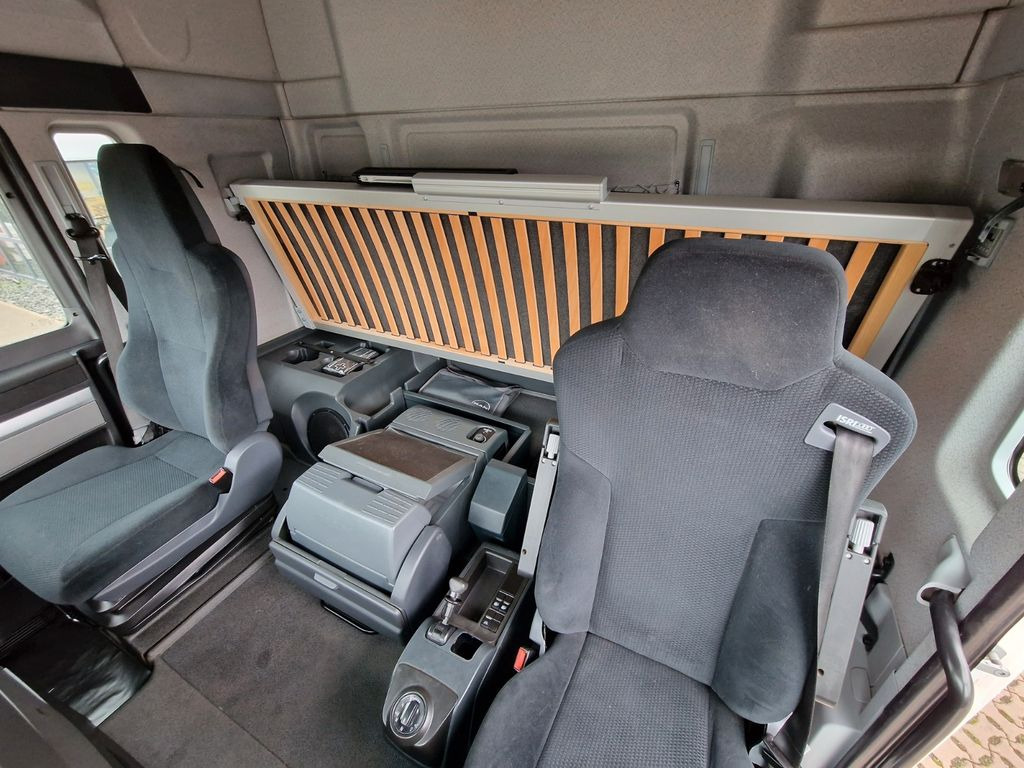Kravas auto ar manipulatoru MAN TGX 26.440 / Intarder / Fassi / Lenkachse: foto 14