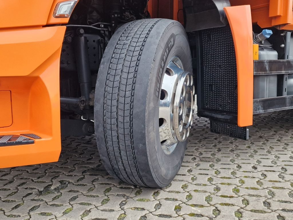 Kravas automašīna ar tentu Mercedes-Benz Actros 2548 / Retarder: foto 22