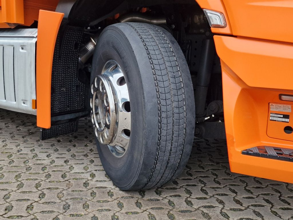 Kravas automašīna ar tentu Mercedes-Benz Actros 2548 / Retarder: foto 23