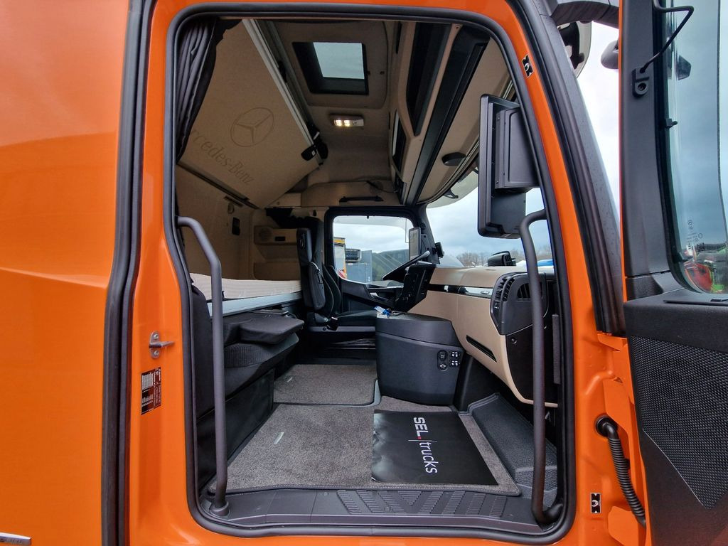 Kravas automašīna ar tentu Mercedes-Benz Actros 2548 / Retarder: foto 14