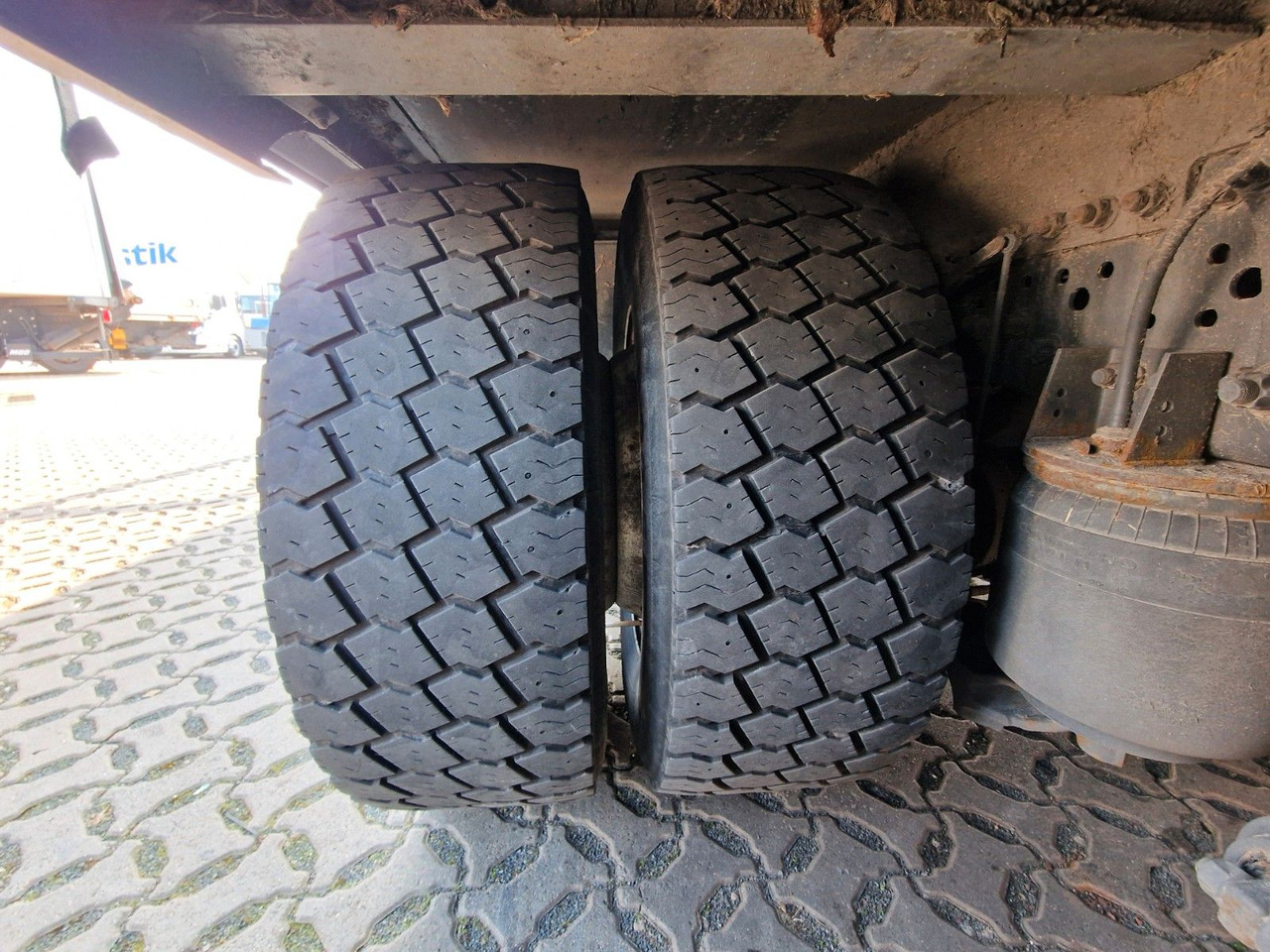 Kravas auto ar manipulatoru Mercedes-Benz Antos 2540 / Fernbedienung / Lenkachse: foto 27 Kravas auto ar manipulatoru Mercedes-Benz Antos 2540 / Fernbedienung / Lenkachse: foto 27