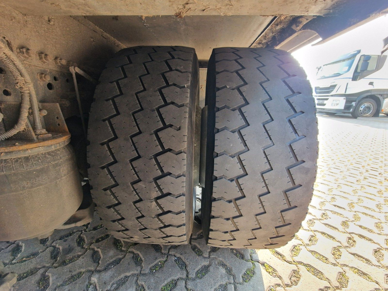 Kravas auto ar manipulatoru Mercedes-Benz Antos 2540 / Fernbedienung / Lenkachse: foto 29 Kravas auto ar manipulatoru Mercedes-Benz Antos 2540 / Fernbedienung / Lenkachse: foto 29