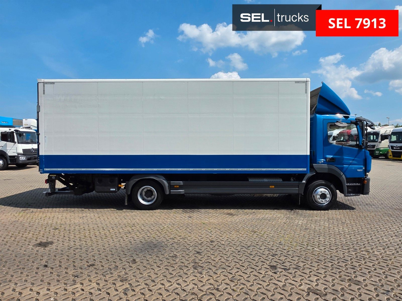 Mercedes-Benz Atego 1221 / Ladebordwand - Kravas automašīna ar slēgto virsbūvi: foto 4 Mercedes-Benz Atego 1221 / Ladebordwand - Kravas automašīna ar slēgto virsbūvi: foto 4