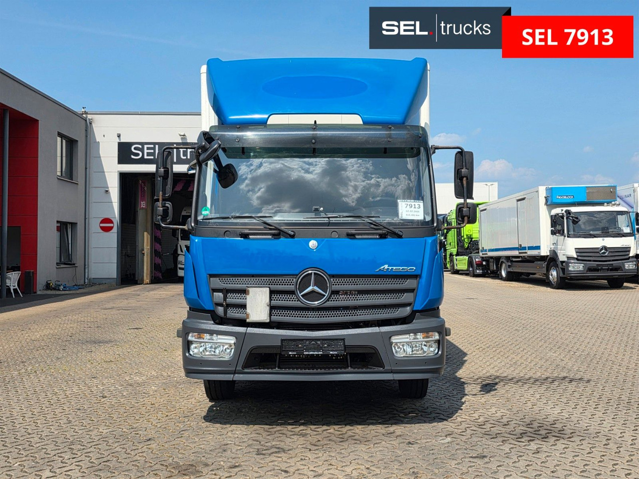 Mercedes-Benz Atego 1221 / Ladebordwand - Kravas automašīna ar slēgto virsbūvi: foto 2 Mercedes-Benz Atego 1221 / Ladebordwand - Kravas automašīna ar slēgto virsbūvi: foto 2