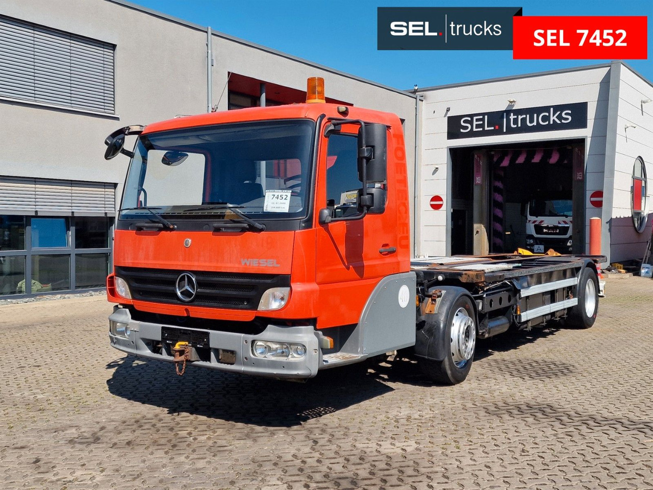 Mercedes-Benz KAMAG WBH 25 / Umsetzer / Wiesel / Rangierer - Konteineru vedējs/ Kravas automašīna ar noņemamā virsbūve: foto 1 Mercedes-Benz KAMAG WBH 25 / Umsetzer / Wiesel / Rangierer - Konteineru vedējs/ Kravas automašīna ar noņemamā virsbūve: foto 1