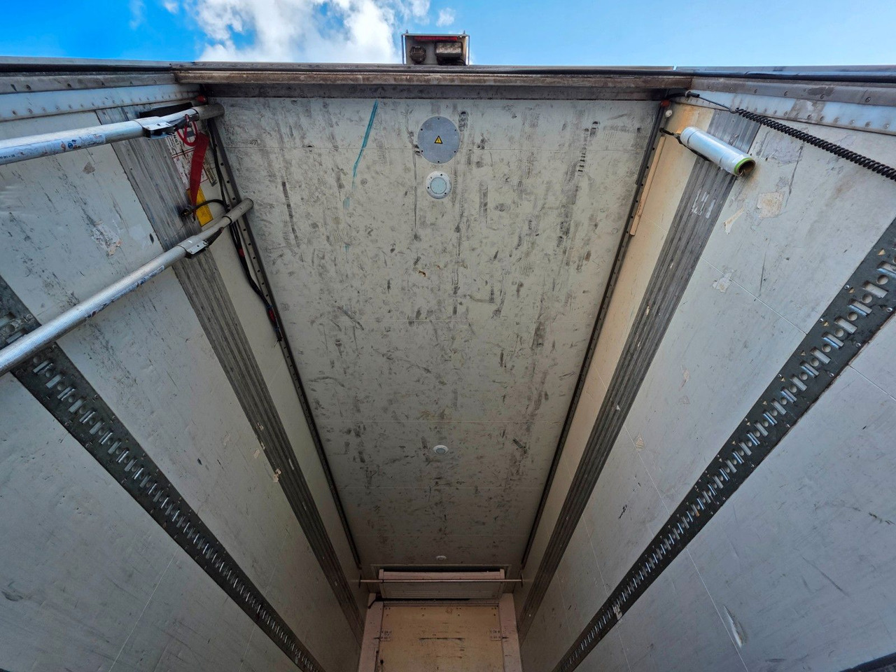 Piekabe refrižerators ROHR Rohr RZK/18 IV / Ladebordwand: foto 11 Piekabe refrižerators ROHR Rohr RZK/18 IV / Ladebordwand: foto 11