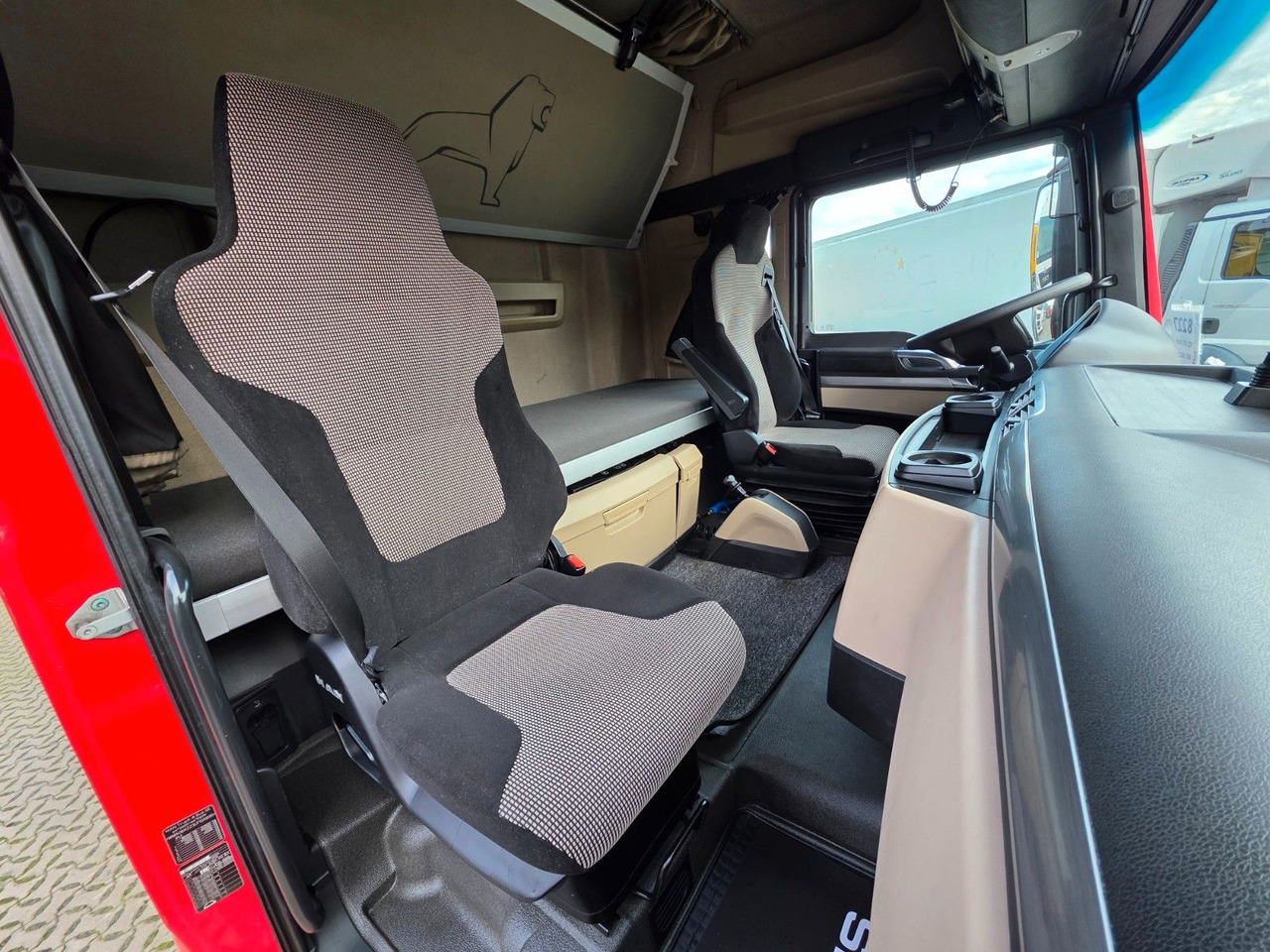 Vilcējs MAN TGX 18.460 4X2 BLS / Retarder / 2 Tanks / ADR AT: foto 31