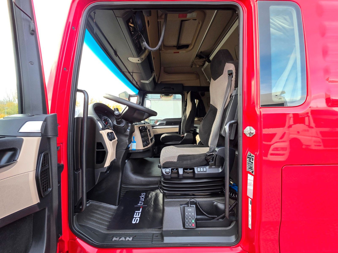 Vilcējs MAN TGX 18.460 4X2 BLS / Retarder / 2 Tanks / ADR AT: foto 28