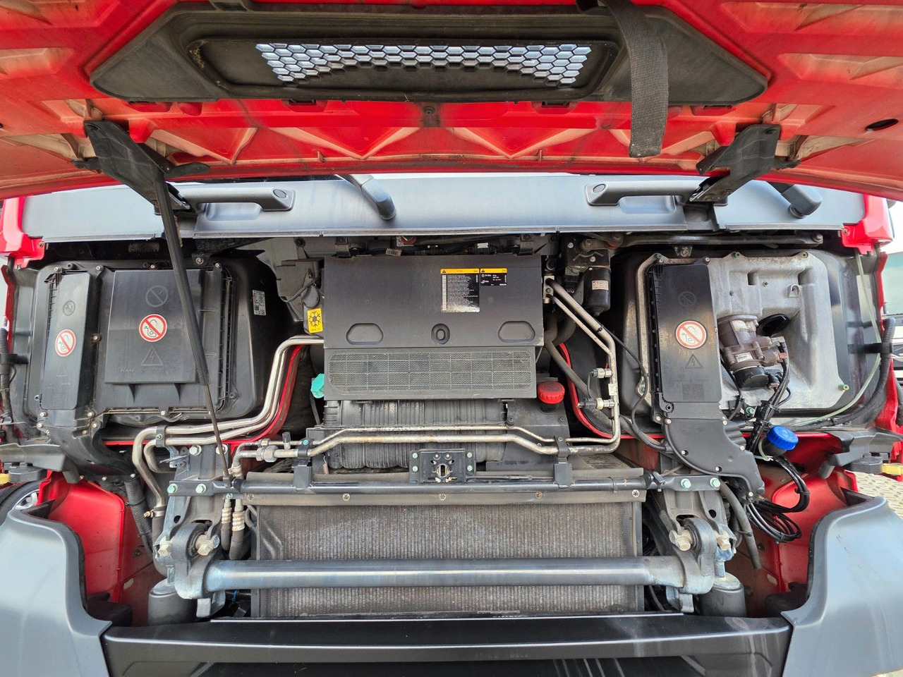 Vilcējs MAN TGX 18.460 4X2 BLS / Retarder / 2 Tanks / ADR AT: foto 26