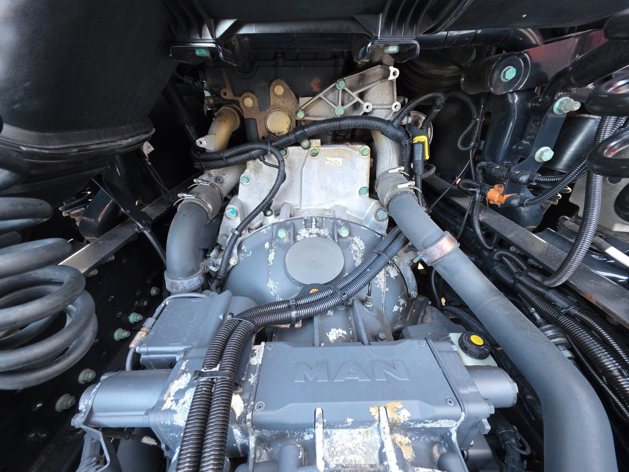 Vilcējs MAN TGX 18.460 4X2 BLS / Retarder / 2 Tanks / ADR AT: foto 13