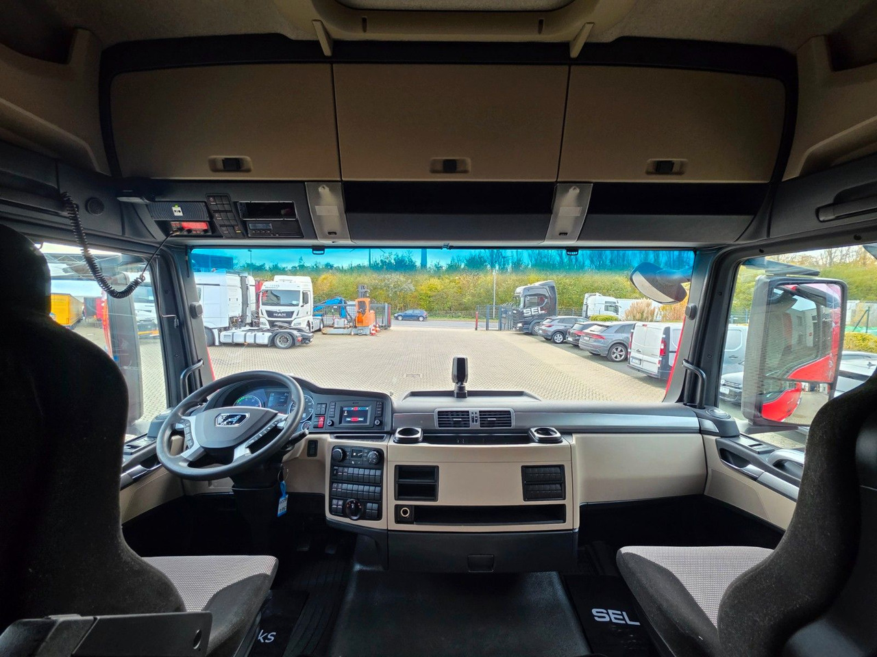 Vilcējs MAN TGX 18.460 4X2 BLS / Retarder / 2 Tanks / ADR AT: foto 33