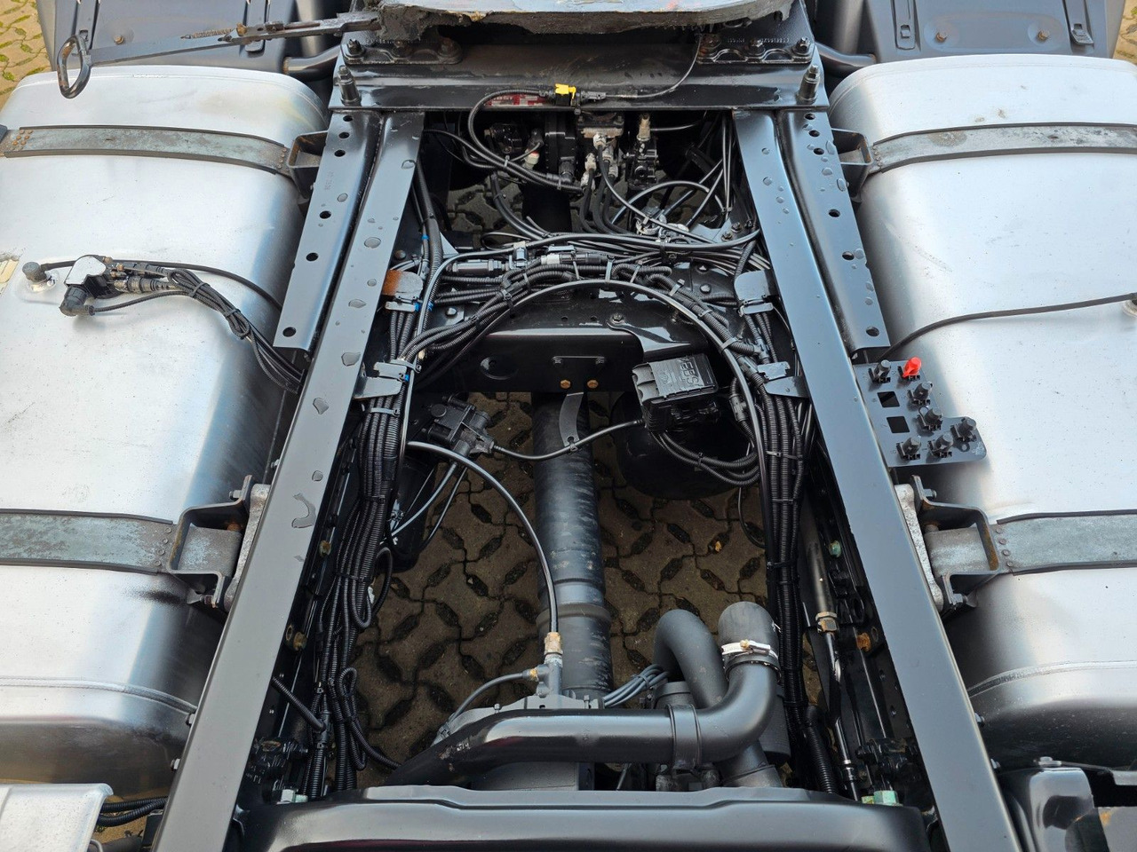 Vilcējs MAN TGX 18.460 4X2 BLS / Retarder / 2 Tanks / ADR AT: foto 12