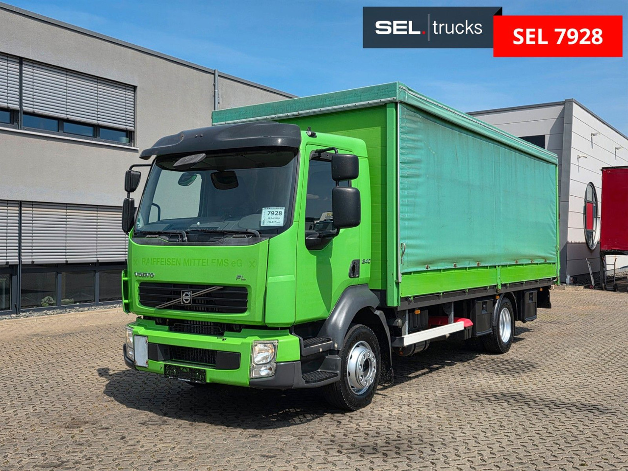 Volvo FL 240 - Kravas automašīna ar tentu: foto 1 Volvo FL 240 - Kravas automašīna ar tentu: foto 1