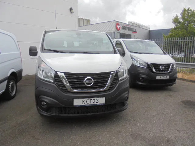 Nissan NV 300 - Autobuss: foto 5 Nissan NV 300 - Autobuss: foto 5