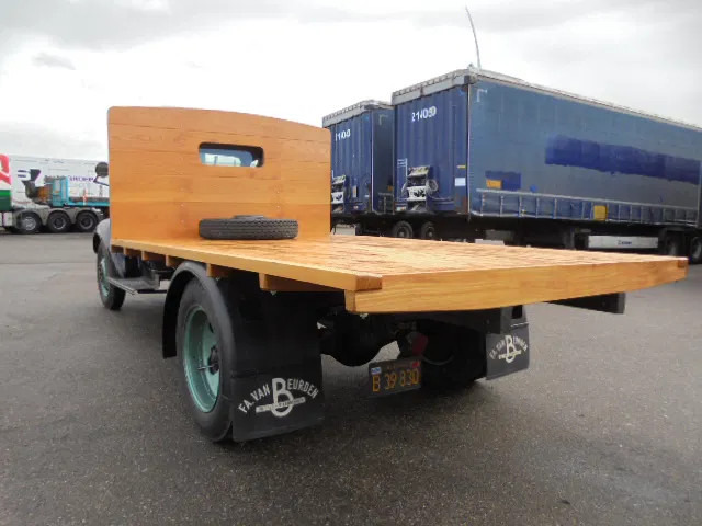 Chevrolet 1 1/2 TON FLATBED - Bortu kravas automašīna/ Platforma: foto 5 Chevrolet 1 1/2 TON FLATBED - Bortu kravas automašīna/ Platforma: foto 5