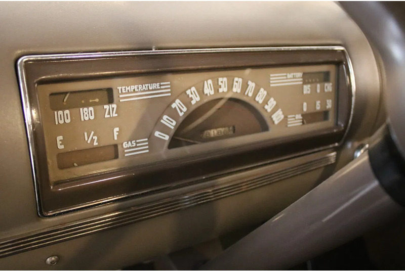 Chevrolet Pick Up Deluxe līzingu Chevrolet Pick Up Deluxe: foto 8