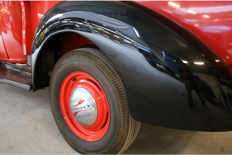 Chevrolet Pick Up Deluxe līzingu Chevrolet Pick Up Deluxe: foto 11