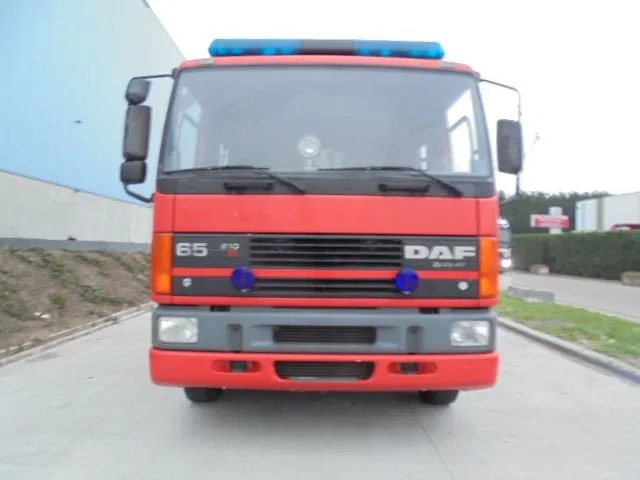 DAF 65.210 - Ugunsdzēsēju mašīna: foto 2 DAF 65.210 - Ugunsdzēsēju mašīna: foto 2