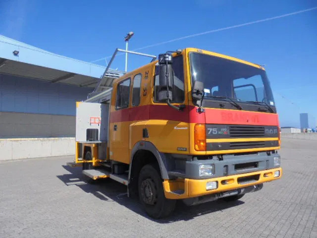 DAF 75.270 ATI 4X4 NL TRUCK - Ugunsdzēsēju mašīna: foto 3 DAF 75.270 ATI 4X4 NL TRUCK - Ugunsdzēsēju mašīna: foto 3
