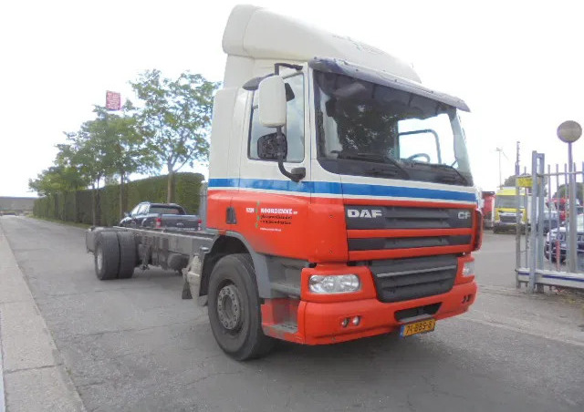 DAF CF 250 NL TRUCK - Šasija kravas automašīna: foto 3 DAF CF 250 NL TRUCK - Šasija kravas automašīna: foto 3