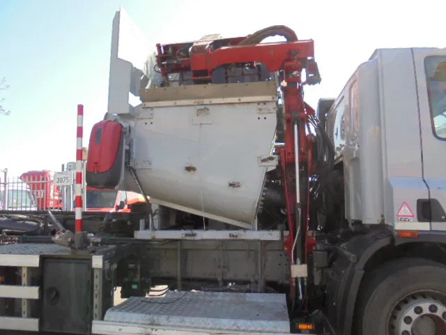 DAF CF 75.310 FAN 6x2 NL TRUCK - Šasija kravas automašīna: foto 4 DAF CF 75.310 FAN 6x2 NL TRUCK - Šasija kravas automašīna: foto 4