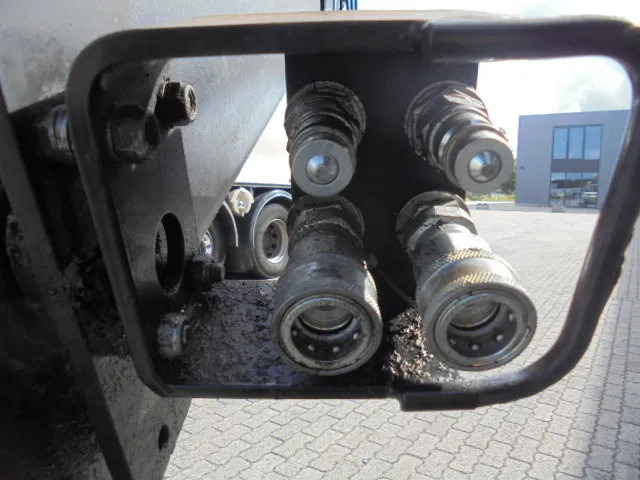 Atkritumu vedējs DAF CF 75 6X2: foto 16