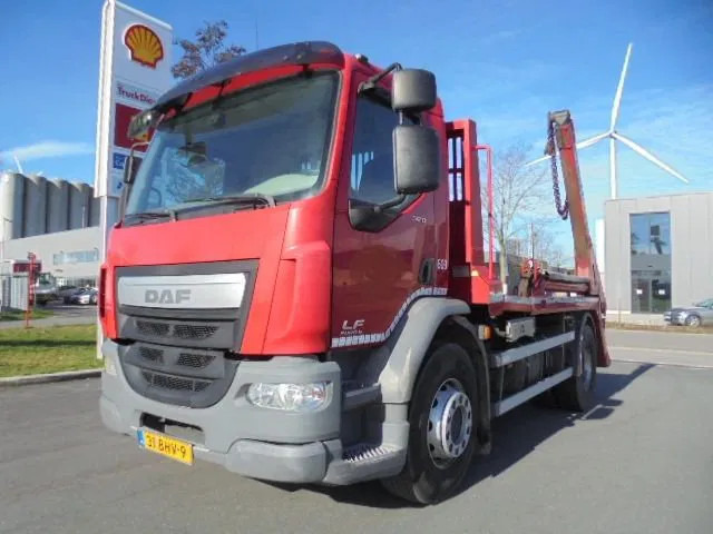 DAF LF LF 320 - Būvgružu konteineru vedējs: foto 1 DAF LF LF 320 - Būvgružu konteineru vedējs: foto 1