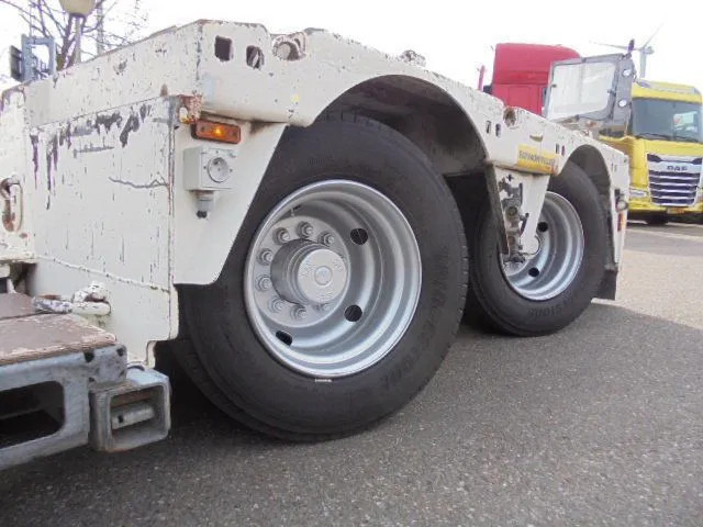 Puspiekabe zema profila platforma Faymonville F-S42-1ACA: foto 20 Puspiekabe zema profila platforma Faymonville F-S42-1ACA: foto 20