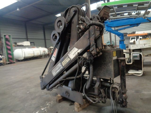 Celtnis-manipulators - Kravas automašīna Hiab 140/2: foto 6