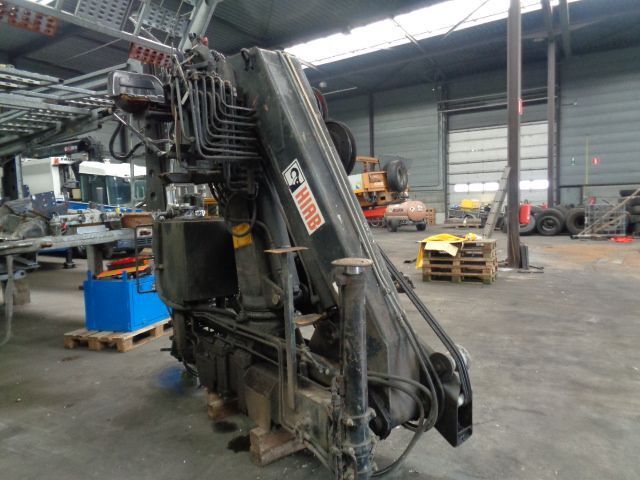Hiab 140/2 - Celtnis-manipulators - Kravas automašīna: foto 3 Hiab 140/2 - Celtnis-manipulators - Kravas automašīna: foto 3