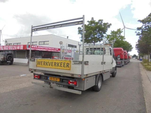 Iveco Daily 70 C18 + NL KENTEKEN APK TOT 19-07-2026 - Bortu kravas automašīna/ Platforma: foto 4 Iveco Daily 70 C18 + NL KENTEKEN APK TOT 19-07-2026 - Bortu kravas automašīna/ Platforma: foto 4