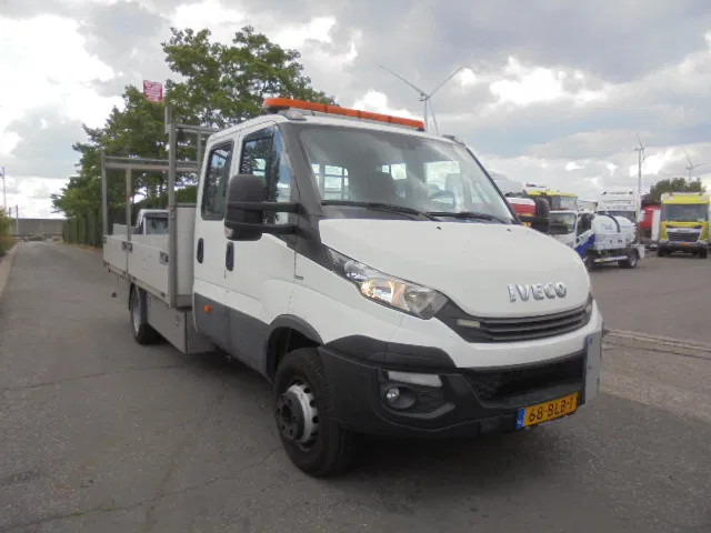 Iveco Daily 70 C18 + NL KENTEKEN APK TOT 19-07-2026 - Bortu kravas automašīna/ Platforma: foto 2 Iveco Daily 70 C18 + NL KENTEKEN APK TOT 19-07-2026 - Bortu kravas automašīna/ Platforma: foto 2