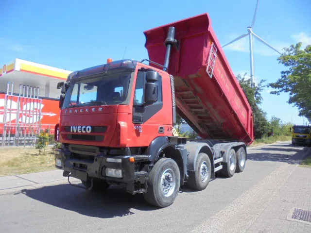 Iveco Trakker 340T41 8X4 KIPPER - Kravas automašīna pašizgāzējs: foto 1 Iveco Trakker 340T41 8X4 KIPPER - Kravas automašīna pašizgāzējs: foto 1