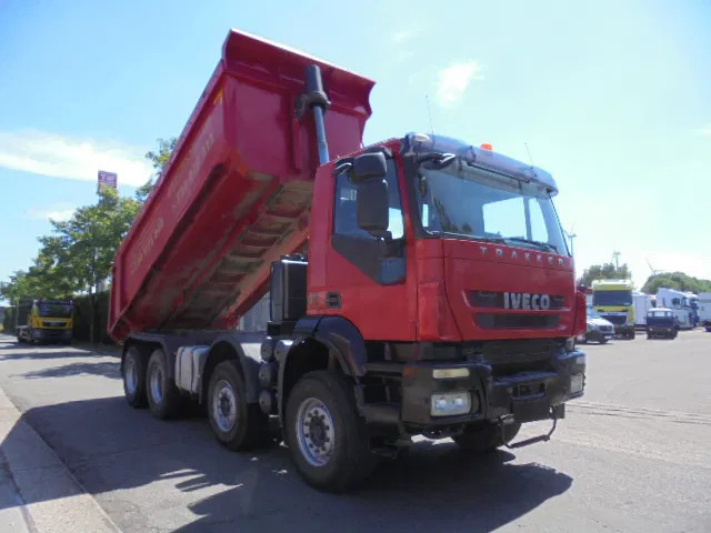 Iveco Trakker 340T41 8X4 KIPPER - Kravas automašīna pašizgāzējs: foto 3 Iveco Trakker 340T41 8X4 KIPPER - Kravas automašīna pašizgāzējs: foto 3