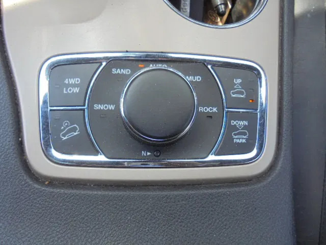 SUV Jeep Grand Cherokee 4X4 SUMMIT EDITION 3.0 LTR V6: foto 18