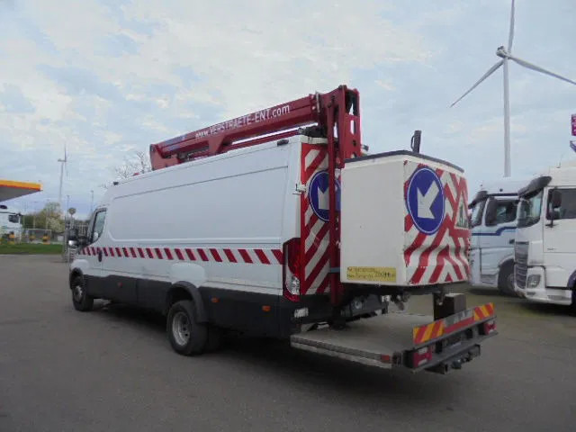 Iveco Daily 70 70C17 - Kravas automašīna: foto 5 Iveco Daily 70 70C17 - Kravas automašīna: foto 5