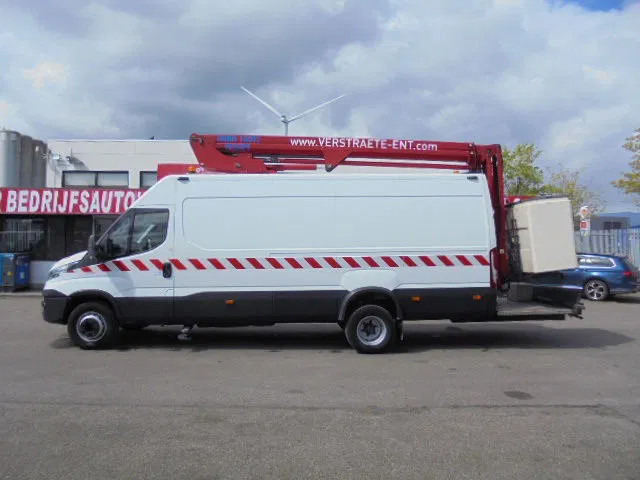 Iveco Daily 70 70C17 - Kravas automašīna, Kravas auto ar manipulatoru: foto 3 Iveco Daily 70 70C17 - Kravas automašīna, Kravas auto ar manipulatoru: foto 3