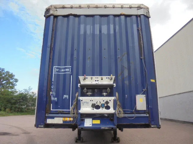 Krone SD NL KENTEKEN BPW TROMMEL ASSEN 35 IN STOCK - Tenta puspiekabe: foto 2 Krone SD NL KENTEKEN BPW TROMMEL ASSEN 35 IN STOCK - Tenta puspiekabe: foto 2