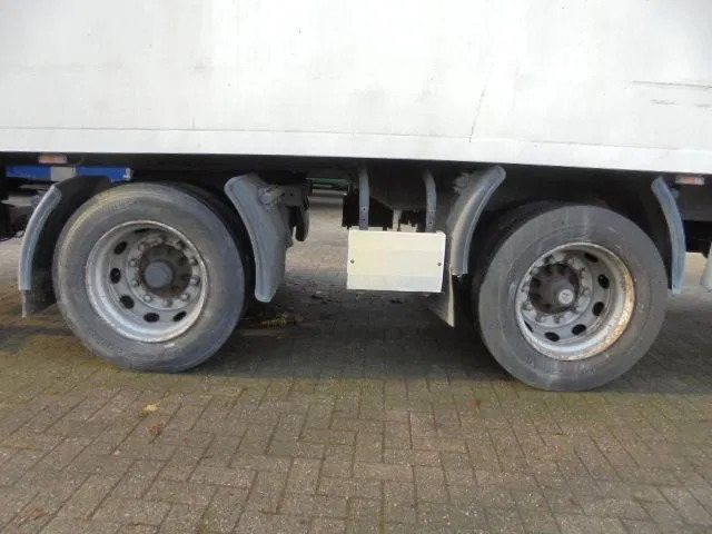 Krone SZ - Puspiekabe slēgtā virsbūve: foto 4 Krone SZ - Puspiekabe slēgtā virsbūve: foto 4