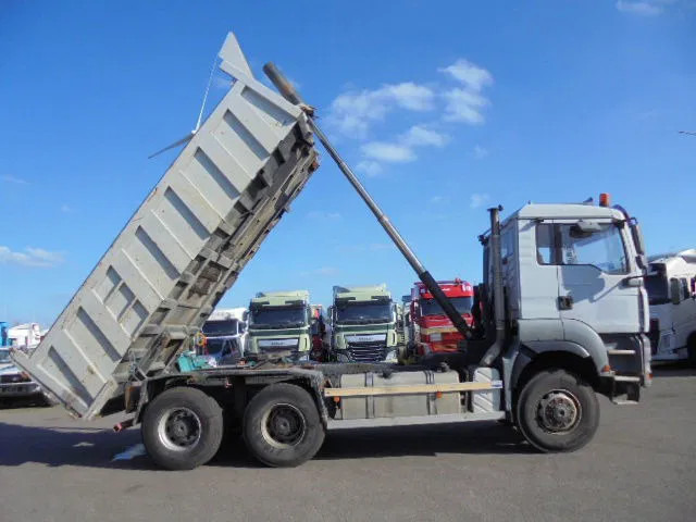 Kravas automašīna pašizgāzējs MAN TGA 26.430 BBS 6X6 KIEPER /TRACTOR: foto 7