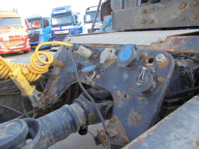 Kravas automašīna pašizgāzējs MAN TGA 26.430 BBS 6X6 KIEPER /TRACTOR: foto 9