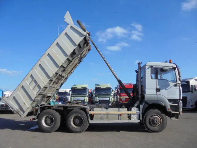 Kravas automašīna pašizgāzējs MAN TGA 26.430 BBS 6X6 KIEPER /TRACTOR: foto 11