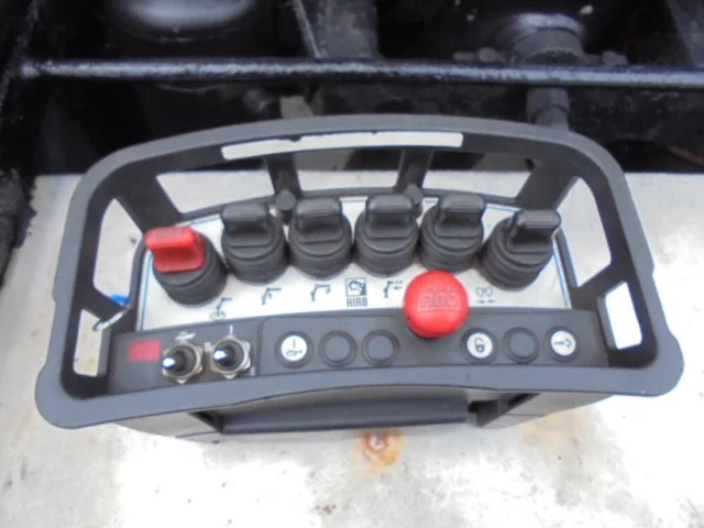 Kravas automašīna - kabeļu sistēma, Kravas auto ar manipulatoru MAN TGS 36 .390 8X4 TRIPLE: foto 10 Kravas automašīna - kabeļu sistēma, Kravas auto ar manipulatoru MAN TGS 36 .390 8X4 TRIPLE: foto 10