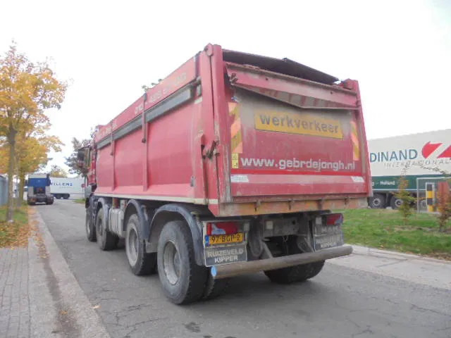 MAN TGS 41.440 8X8 NL TRUCK MANUAL GEARBOX - Kravas automašīna pašizgāzējs: foto 4 MAN TGS 41.440 8X8 NL TRUCK MANUAL GEARBOX - Kravas automašīna pašizgāzējs: foto 4