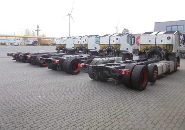 Mercedes-Benz ACTROS 2340 LL 6X2 KASSBOHRER - Autovedējs: foto 4 Mercedes-Benz ACTROS 2340 LL 6X2 KASSBOHRER - Autovedējs: foto 4