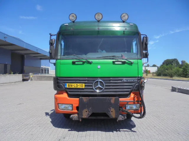 Mercedes-Benz Actros 1831 1831 Bitumensprayer - Autocisterna: foto 2 Mercedes-Benz Actros 1831 1831 Bitumensprayer - Autocisterna: foto 2