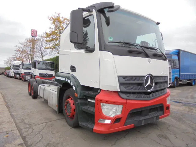 Mercedes-Benz Actros 2340 6X2 EUR 6 - Autovedējs: foto 3 Mercedes-Benz Actros 2340 6X2 EUR 6 - Autovedējs: foto 3