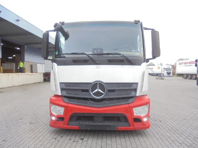 Mercedes-Benz Actros 2340 LL 6X2 - Autovedējs: foto 2 Mercedes-Benz Actros 2340 LL 6X2 - Autovedējs: foto 2